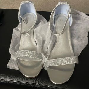 Silver glitter sandal, wedge